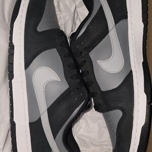 Nike Dunk Low Men's Black and Gray Athletic Sneakers